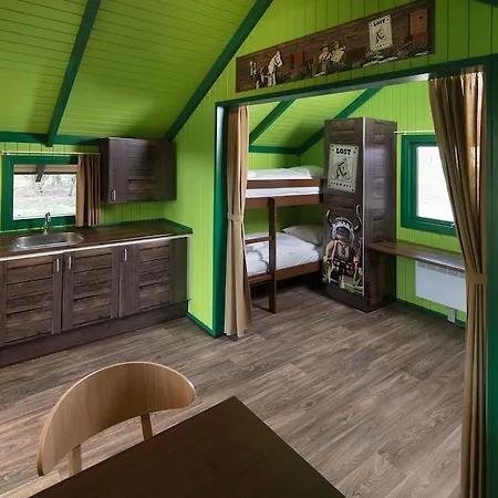 Legoland Wilderness Barrels & Hotel